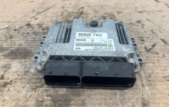KIA Optima Engine control unit/module 391252A303 391202A303 0281018923