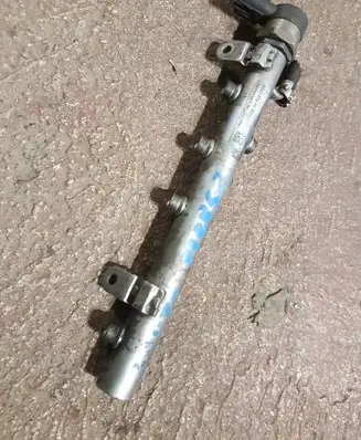 Mercedes-Benz E W211 Fuel main line pipe A6420700495 0824100158