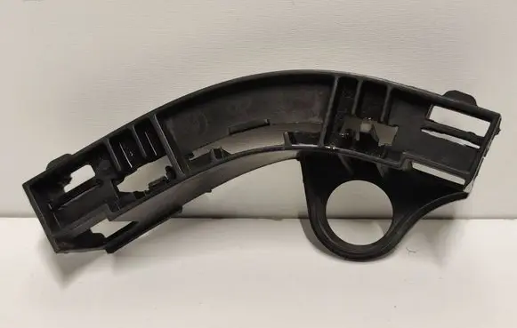 Front bumper mounting bracket
