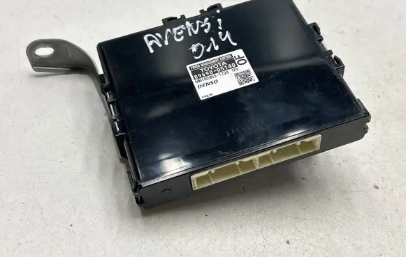 Toyota Avensis T270 Other control units/modules 8969005140 MB1028501720