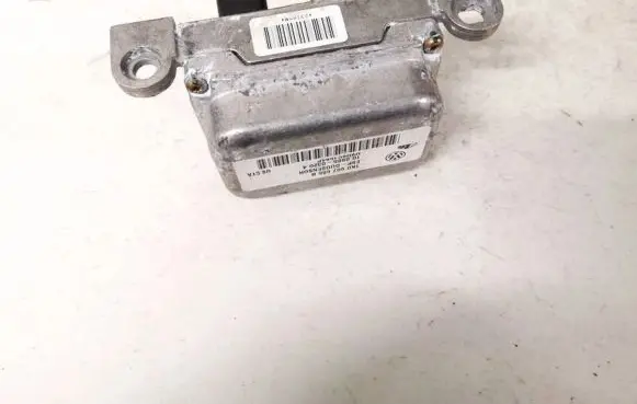 Volkswagen Golf V ESP acceleration yaw rate sensor 1k0907655b 10.0985-0319.4