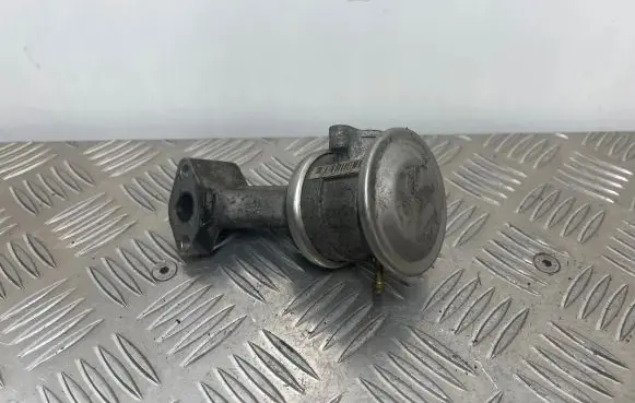 Audi A6 C7 EGR valve 06E131101E