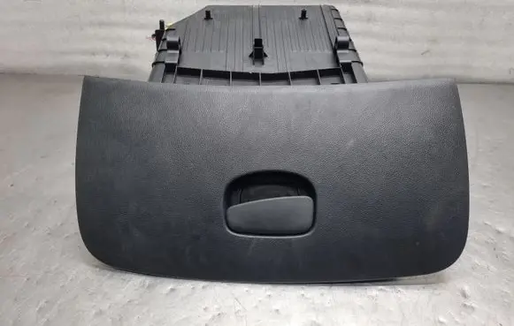 Renault Clio IV Glove box 681087227R