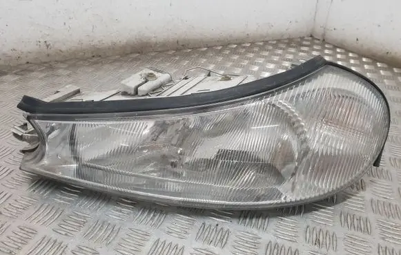Ford Mondeo MK II Headlight/headlamp 305235322