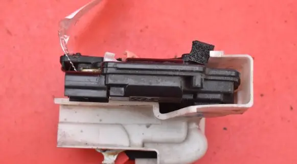 KIA Picanto Rear door lock