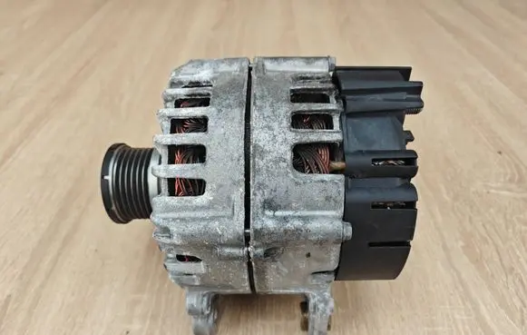 Audi A6 S6 C7 4G Generator/alternator 04L903017C