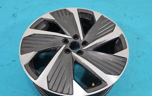 Seat Arona R18 alloy rim IMPRK1474255