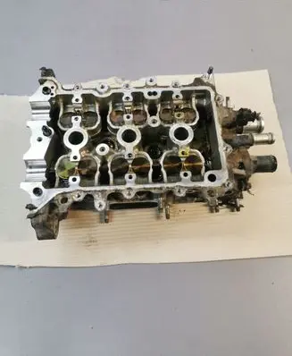 Toyota Yaris Engine head 