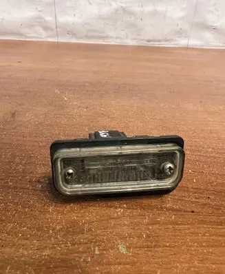 Mercedes-Benz E W211 Number plate light A2038200256 D4437