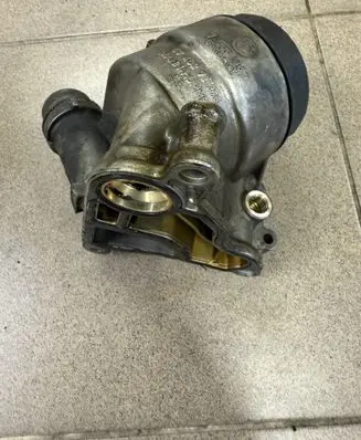 BMW 1 E82 E88 Oil filter mounting bracket 7533067