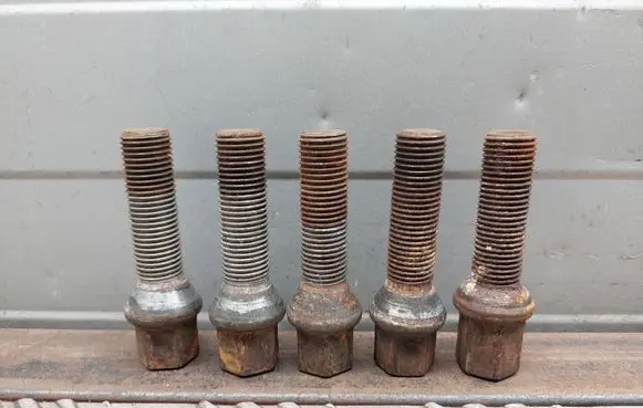 Audi A7 S7 4G Nuts/bolts 