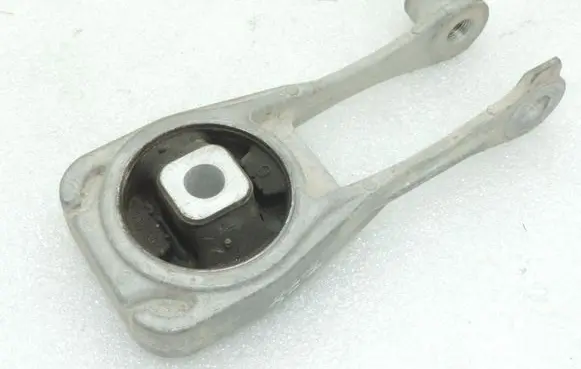 Toyota Yaris XP210 Engine mounting bracket 12363K0050