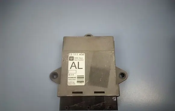 Opel Vectra C Door control unit/module 13111456 5WK46001