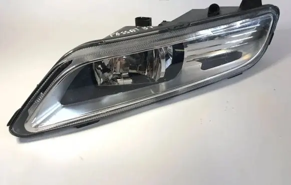 Volkswagen PASSAT B7 Front fog light A047358