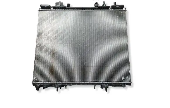 Land Rover Defender Coolant radiator JPLA8005BC