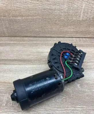 Renault Scenic I Wiper motor 1395106