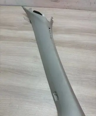 Volvo S90, V90 (B) pillar trim (bottom)