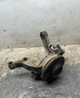 Opel Vivaro Front wheel hub