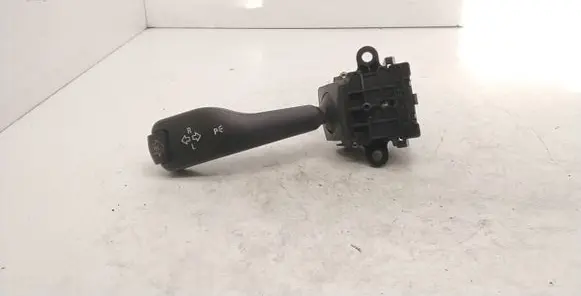 BMW 3 E46 Indicator stalk 8363668 0110401025