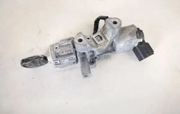 Toyota Avensis T250 Ignition lock 450200504 45020-05-04