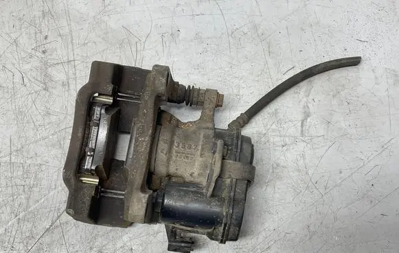 Opel Insignia B Rear brake caliper 557804886