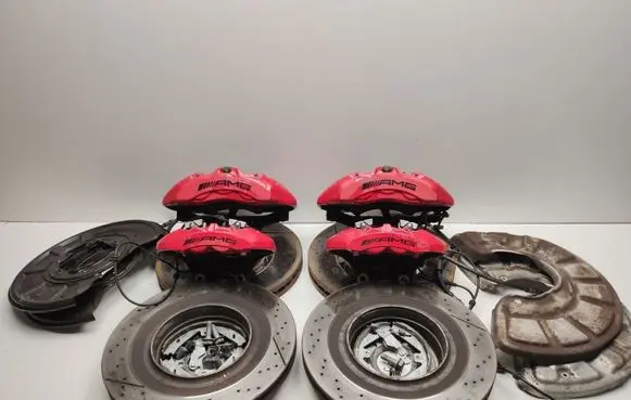 Mercedes-Benz CLS C218 X218 Front brake caliper A1974212598