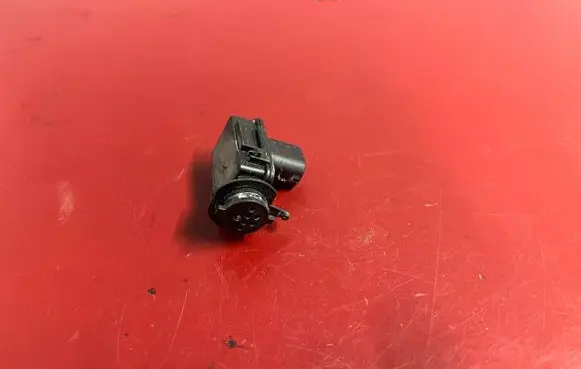 BMW X3 G01 AUC sensor 6833647 64116833647
