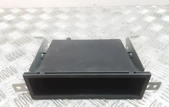 Nissan X-Trail T30 Glove box G402567110011