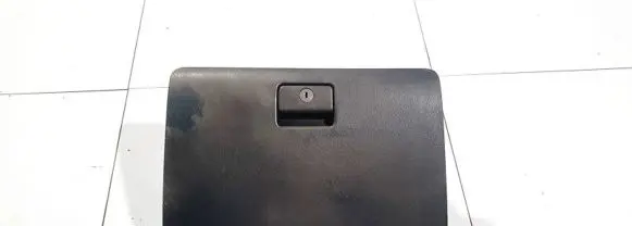 Toyota Corolla Verso AR10 Glove box 555510f010 55551-0f010