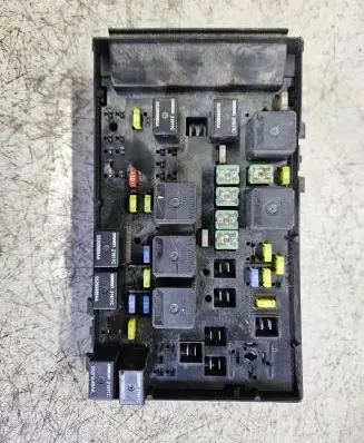 Chrysler Voyager Fuse module 04748456 171302626