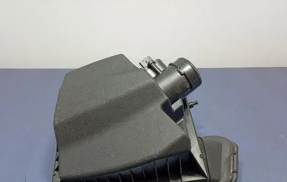 Opel Zafira C Air filter box 13472791