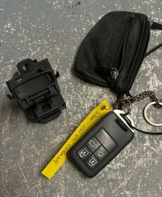 Volvo V40 Ignition lock AH4N15607AE 28227917 3659AV01125