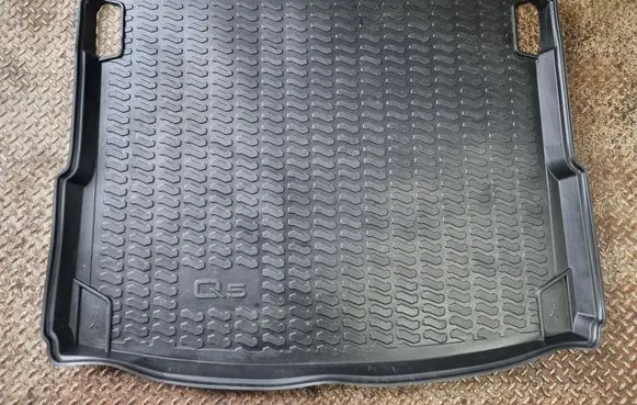 Audi Q5 SQ5 Rubber trunk/boot mat liner 80A061182