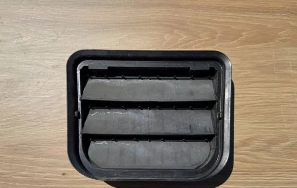 Volvo XC90 Quarter panel pressure vent 31369380