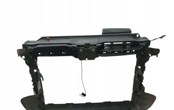 Volkswagen Jetta VI Radiator support slam panel