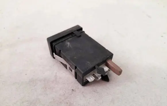 Volkswagen PASSAT B5 Seat heating switch 3b0963564c