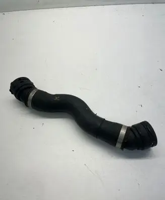 BMW 5 G30 G31 G38 Engine coolant pipe/hose 8572906