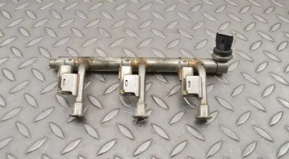 Ford Focus Fuel main line pipe CM5G9H487HB