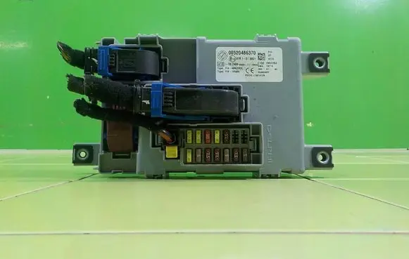 Fiat Panda III Fuse box set 00520486370 BEZPIECZNIKOW