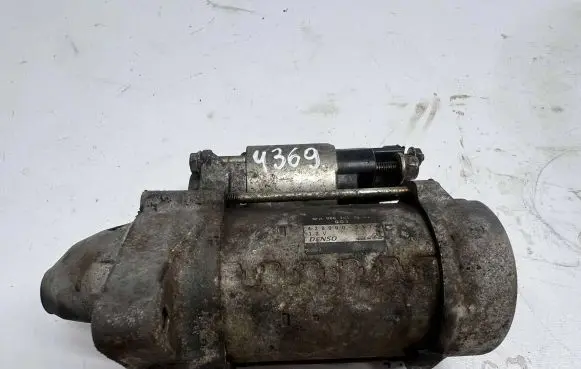 Mercedes-Benz E W212 Starter motor A0061514501