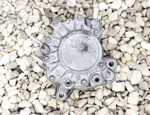 Volkswagen Touran I Vacuum pump 03G145209