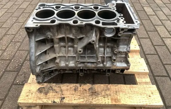BMW 3 E90 E91 Engine block 7521270 7536184 11117536184