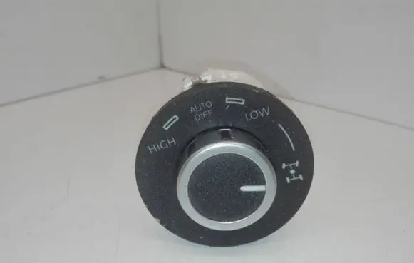 Volkswagen Touareg I Differential lock switch 7L6941435K