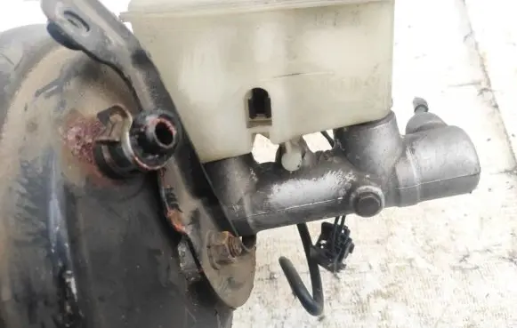 Mazda MX-6 Master brake cylinder