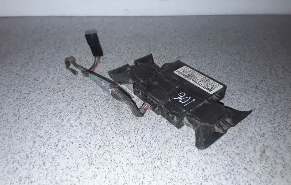BMW 7 E38 Alarm control unit/module 65758379938 8385535