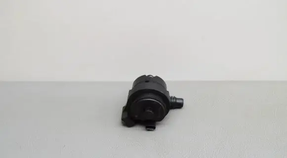 BMW X1 F48 F49 Electric auxiliary coolant/water pump 8605322