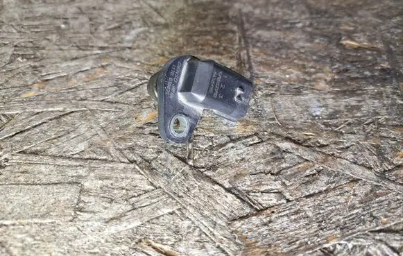 Volvo S40 Camshaft position sensor 8658495 1170030825