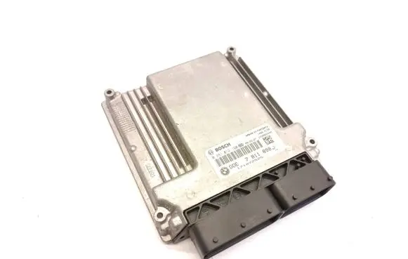 BMW 5 E60 E61 Engine control unit/module 7811898 171072525 0281012190