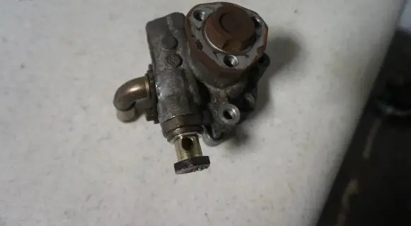 Seat Alhambra (Mk1) Power steering pump EL1L