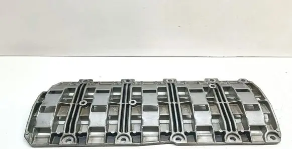 BMW 5 E60 E61 other engine part 7788560